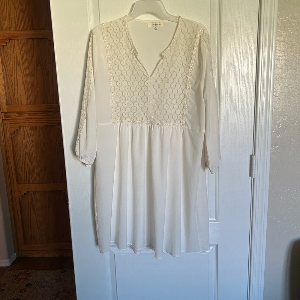 Umgee Cream Lace Tunic Top